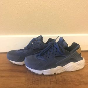Nike Huaraches blue suede sneakers, worn only once